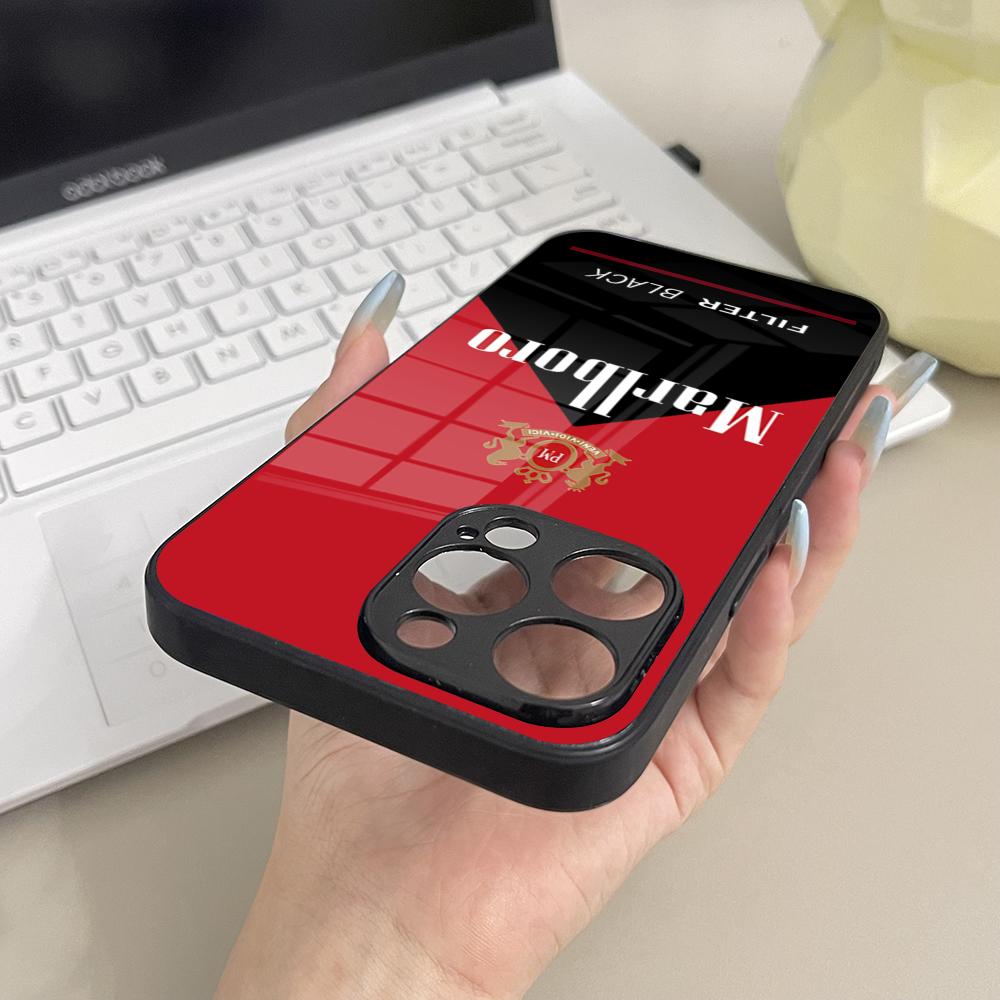 Cover per telefono in vetro Ci - Phone Cases Blunt recensione e prezzo